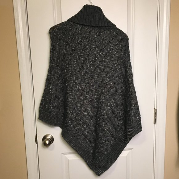 Steve Madden Grey Asymmetrical Cowl Neck Poncho - Picture 6 of 6